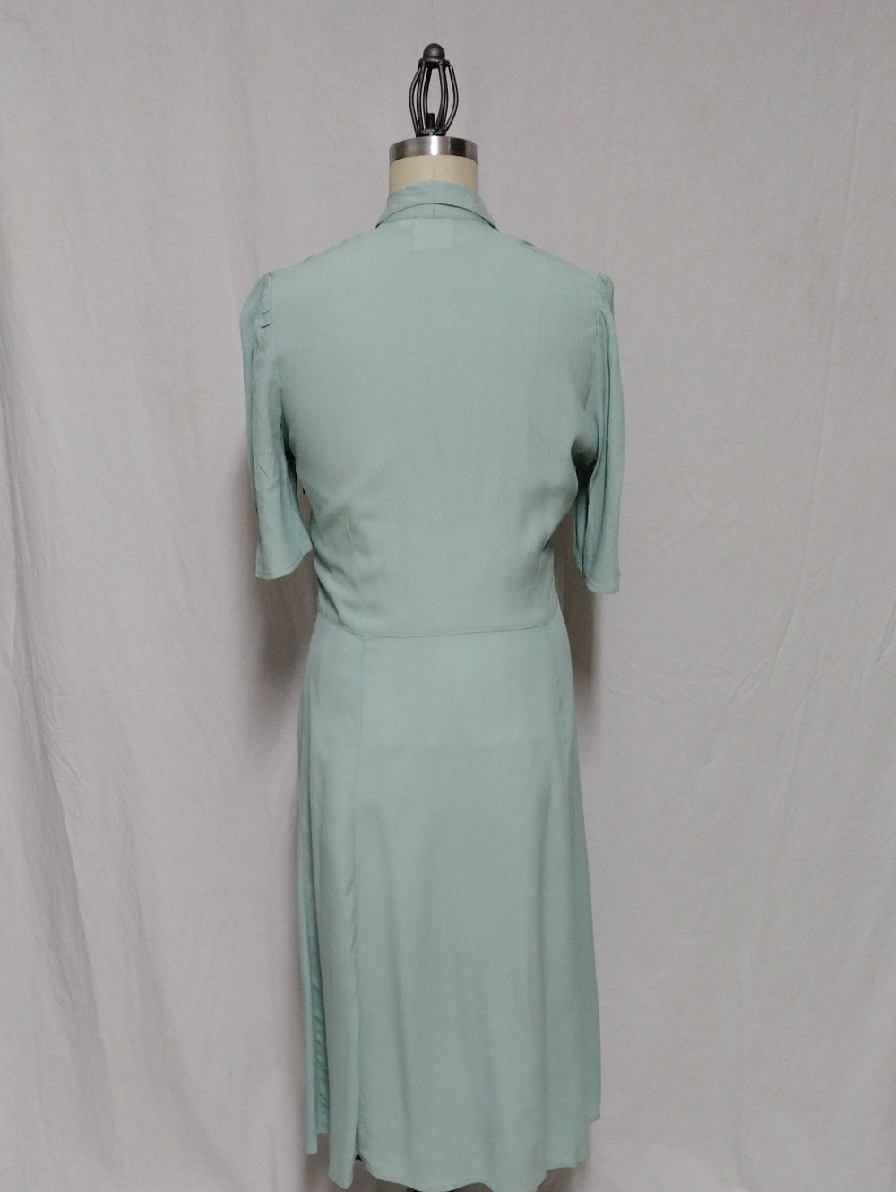 Socialite Mint Green Midi Dress with V-Neck Detail - Picture 4 of 6